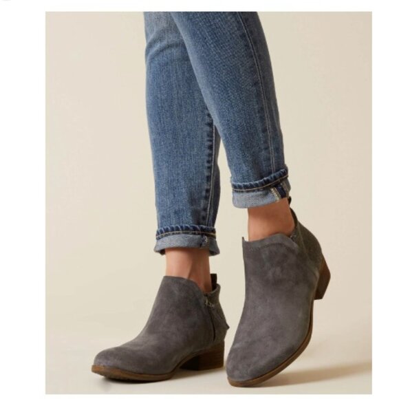 TOMS Women's Deia Side-Zipper Suede Booties, Grey | Size 8 - Picture 1 of 9